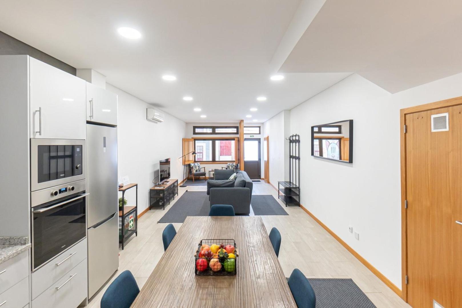 Appartamento Guestready - Urban Elegance In The Heart Of Oporto Esterno foto