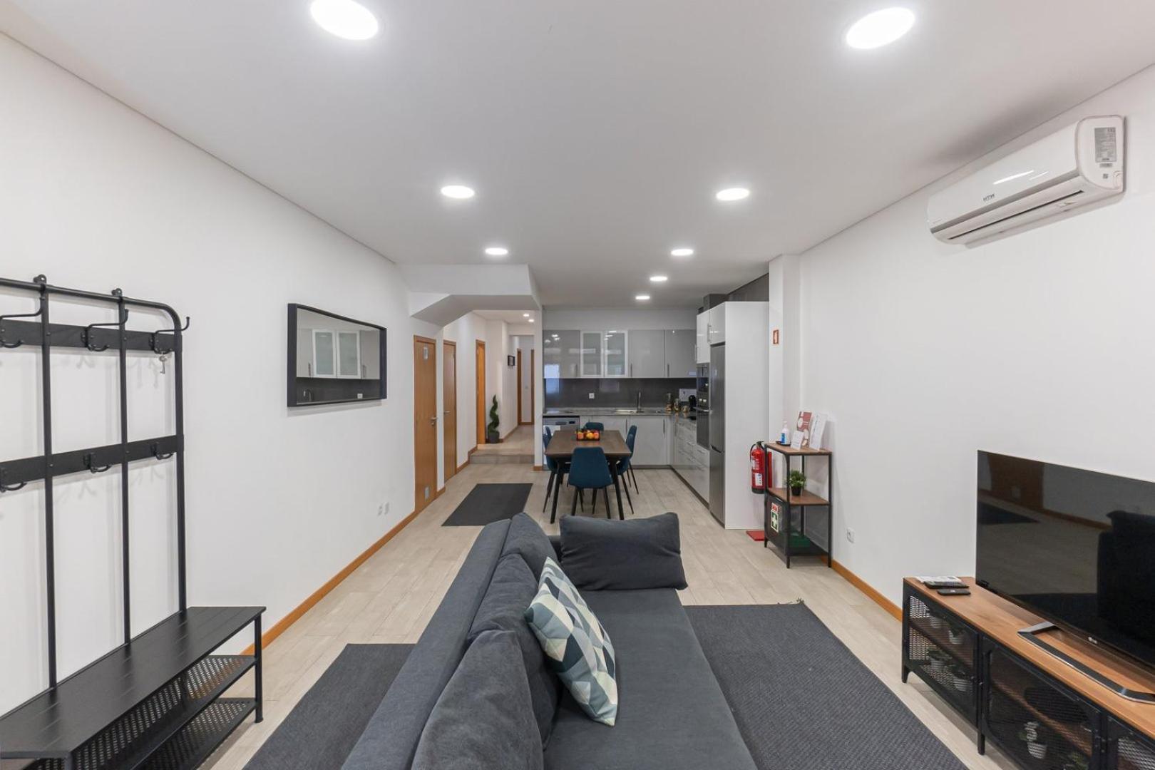 Appartamento Guestready - Urban Elegance In The Heart Of Oporto Esterno foto