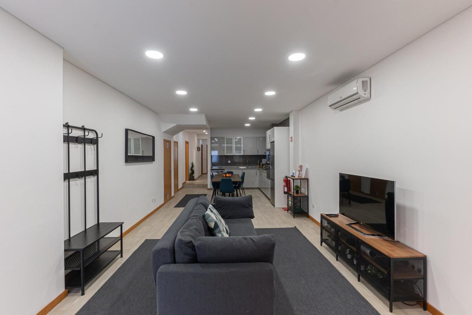 Appartamento Guestready - Urban Elegance In The Heart Of Oporto Esterno foto